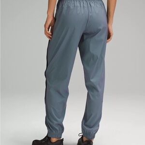 Lululemon Iridescent Tearaway Mid-Rise Lightweight Track Pant size 4 - NWT